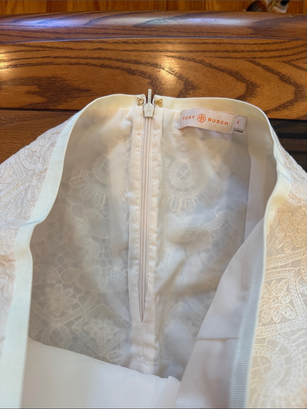 Tory Burch size small Elegant White Lace Pencil Skirt size 6 - Picture 6 of 9